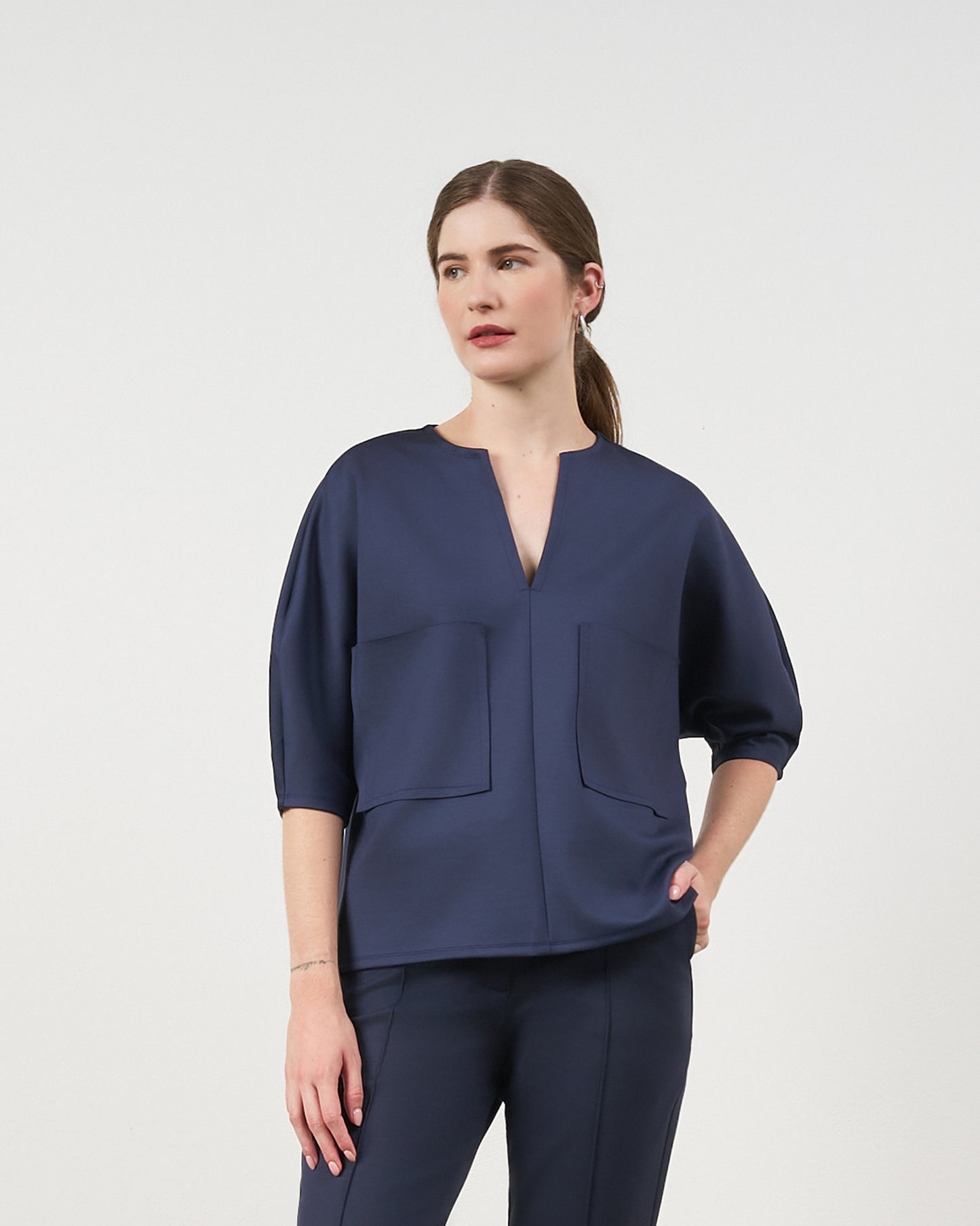 Blusa com Bolsos - Azul Marinho