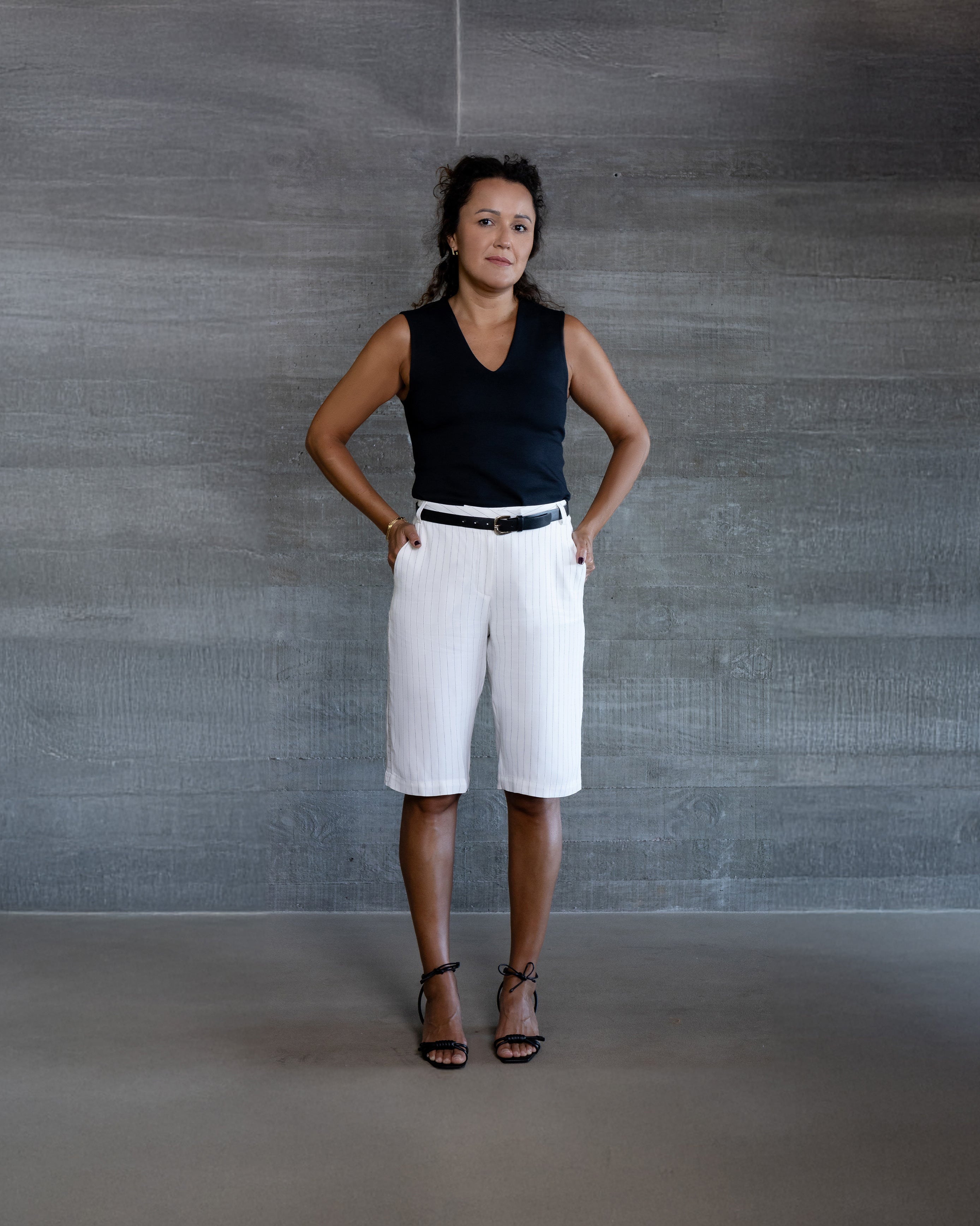 Bermuda Jaspe - Off-White Risca de Giz