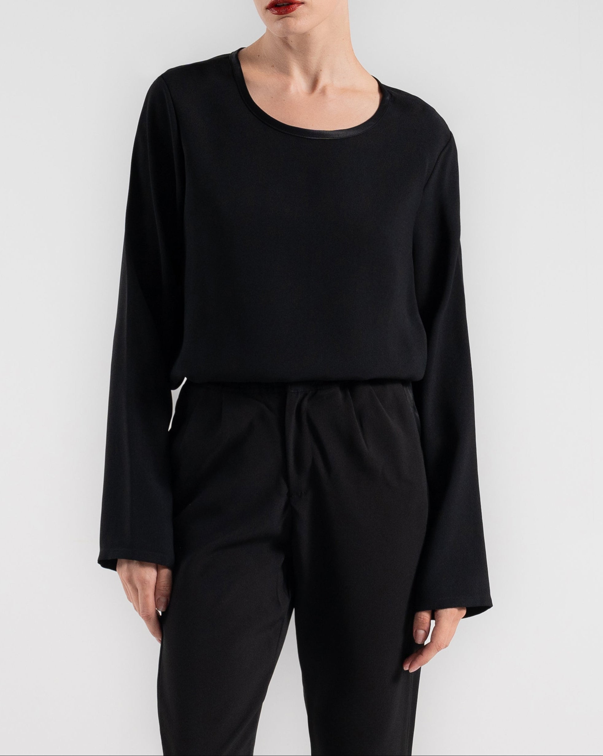 Blusa Ártemis -  Preto