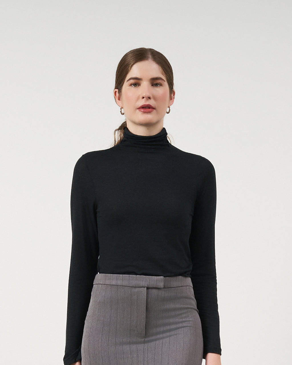 Blusa Básica Gola Alta - Preto