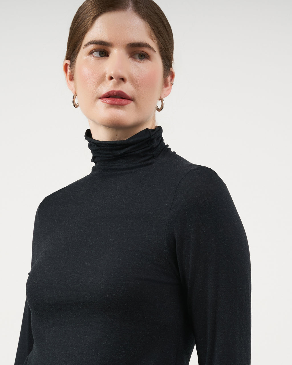 Blusa Básica Gola Alta - Preto