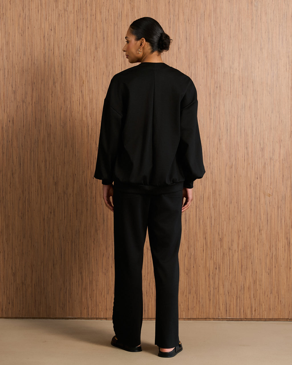 Cardigan com Bolsos - Preto