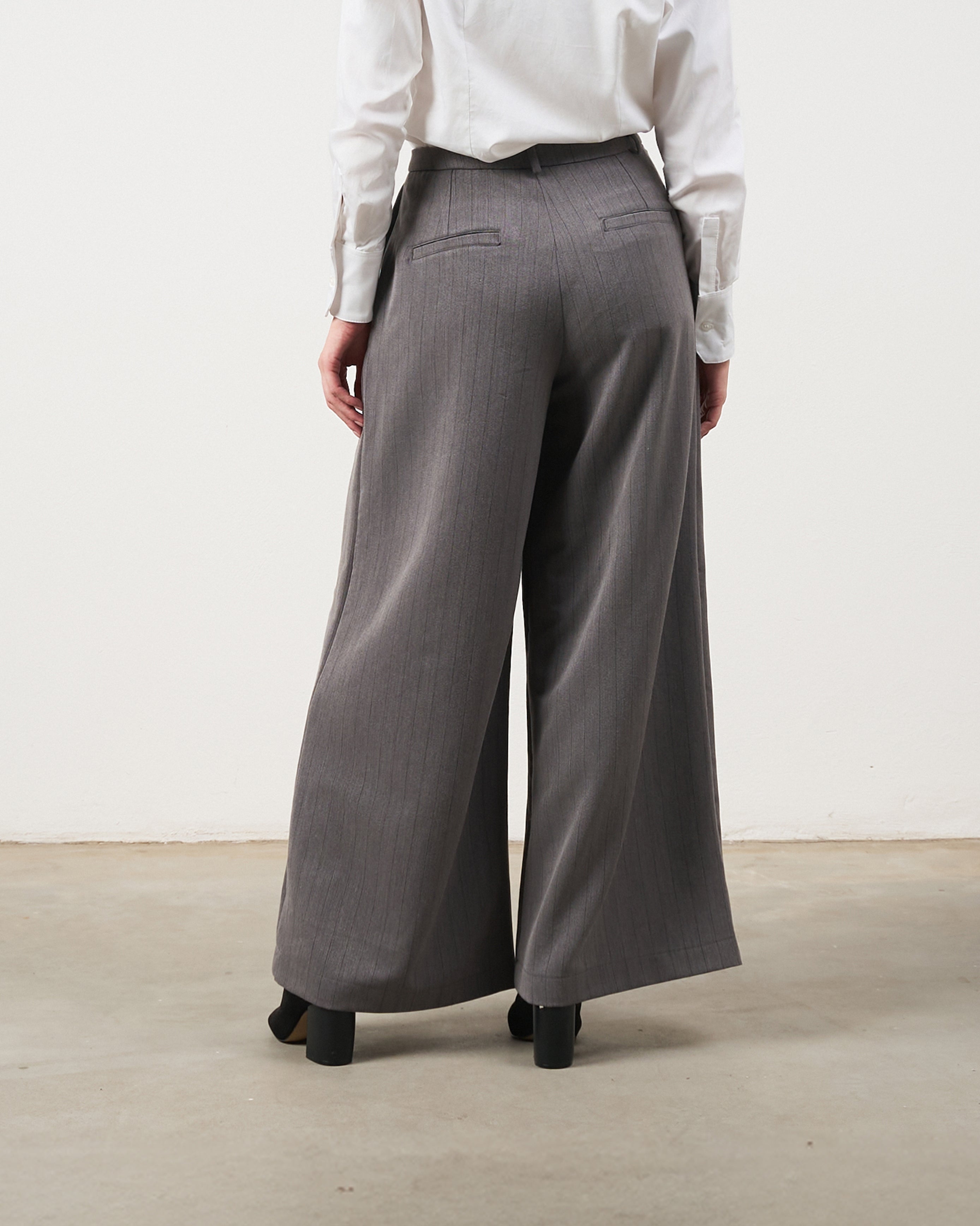 Pantalona Safira - Grafite Risca de Giz