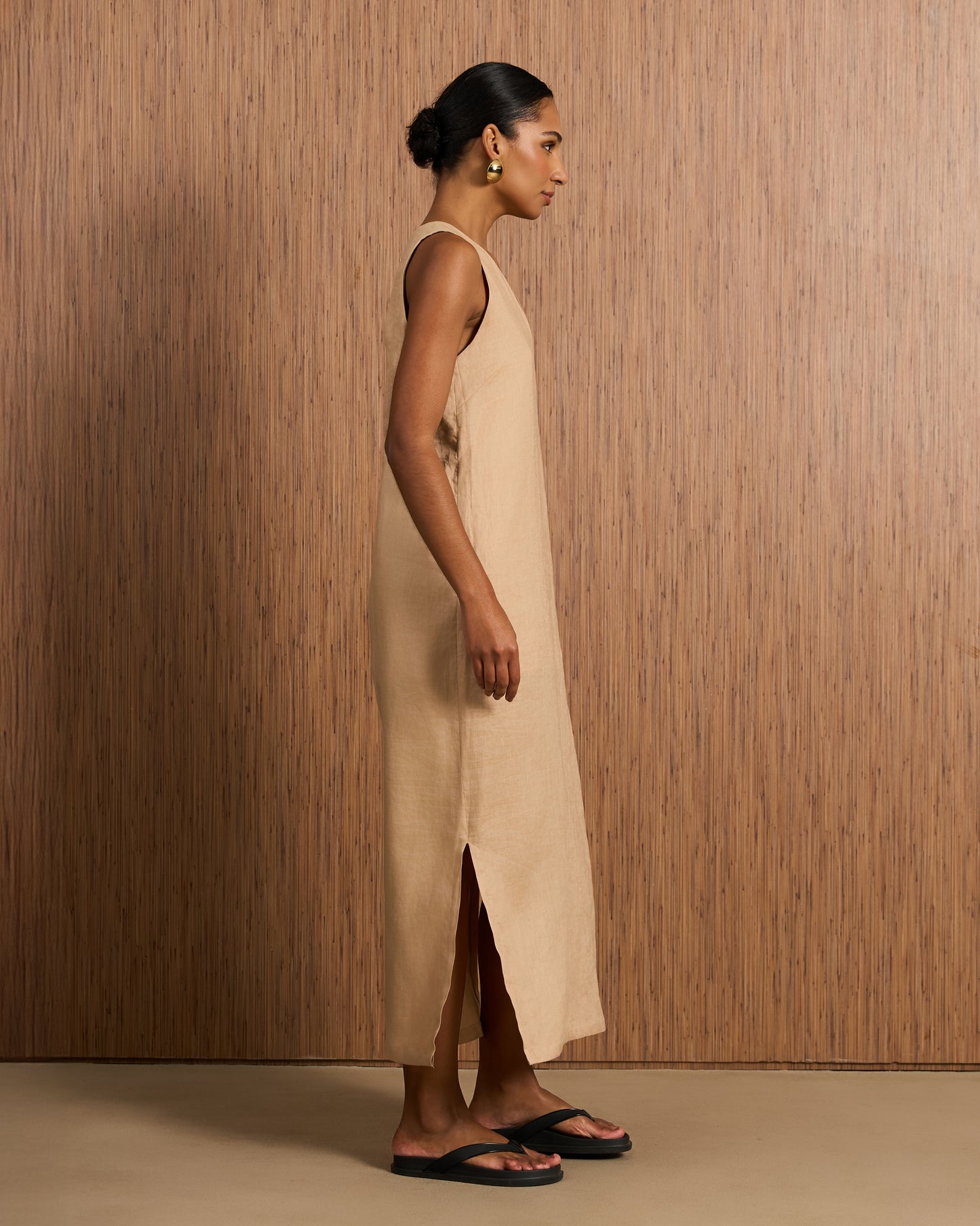 Vestido Ártemis Decote V - Bege Rami